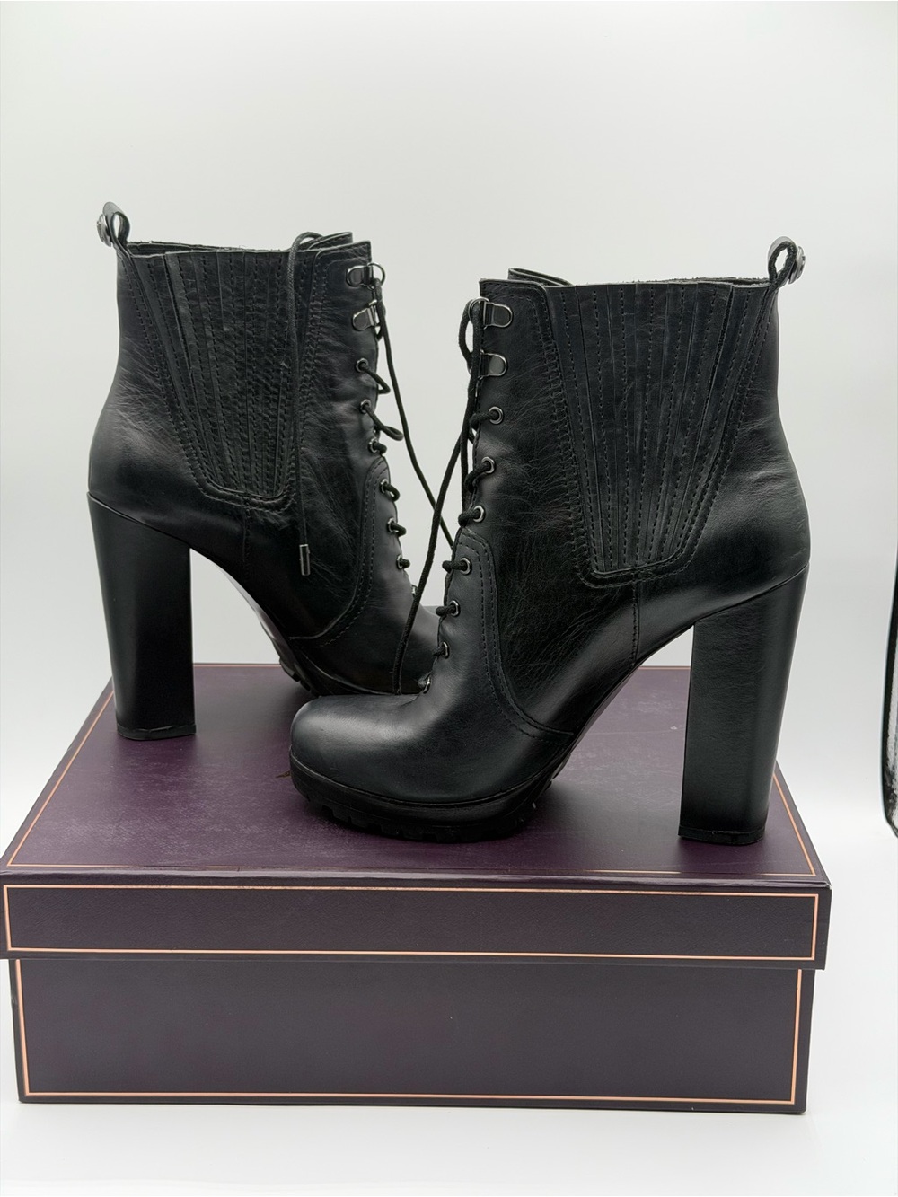 Vince Camuto Signature Women's Black Lace-Up High Heel Ankle Boots Size 8M